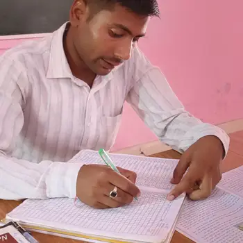 Dev prabhakar Tiwari  home tutor in Vikas Nagar Lucknow